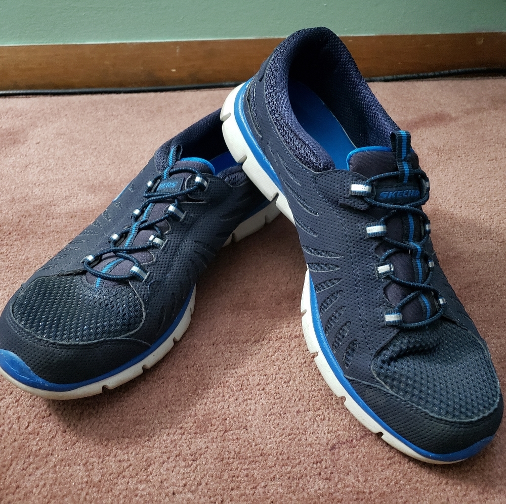 Sketchers Shoes